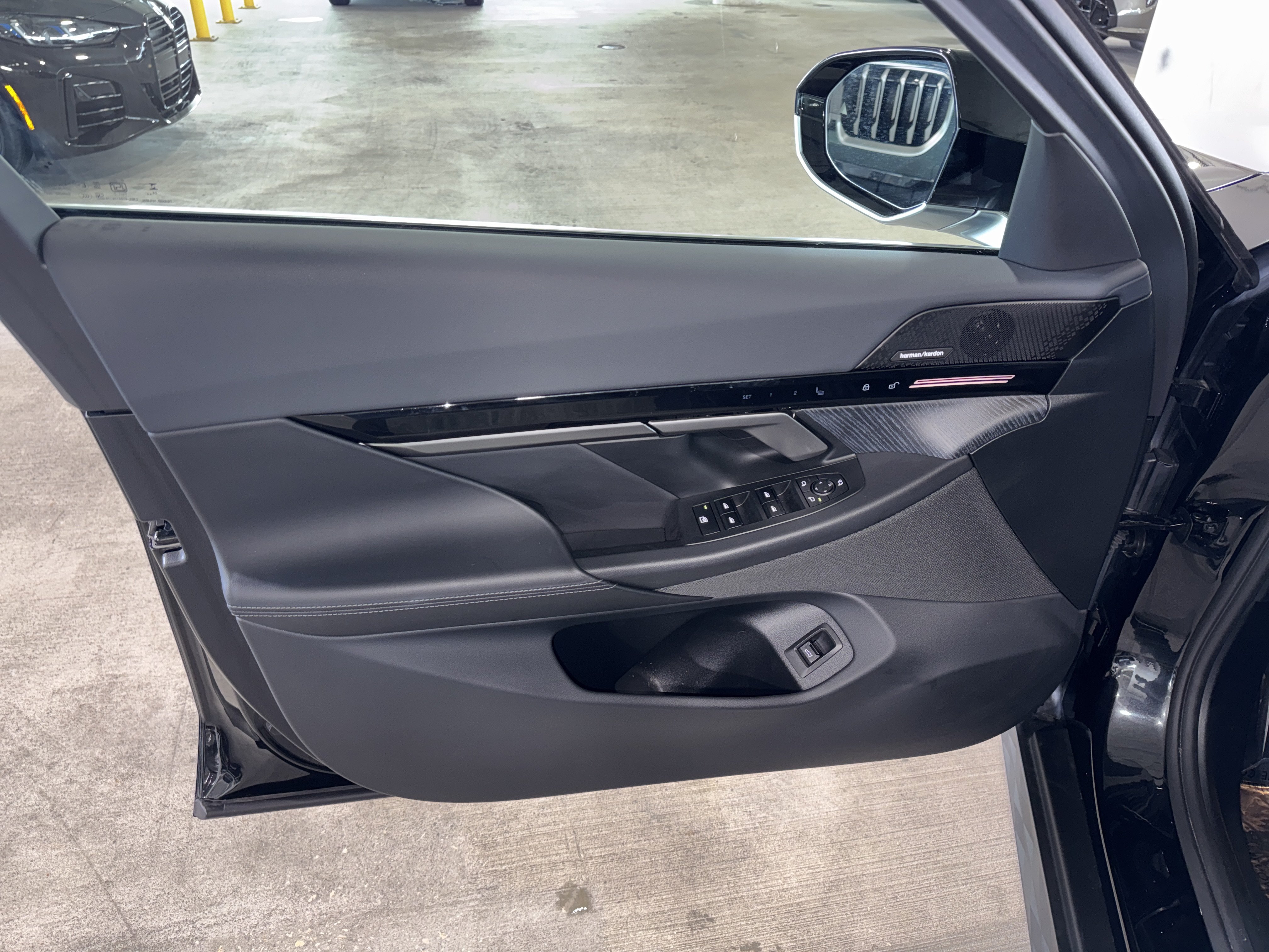 Certified 2025 BMW 530i xDrive AWD/4WD image 17