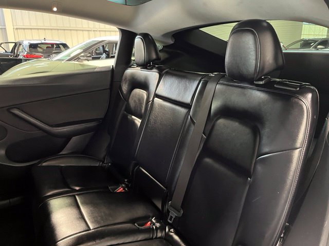 Used 2021 Tesla Model Y Long Range AWD/4WD image 18