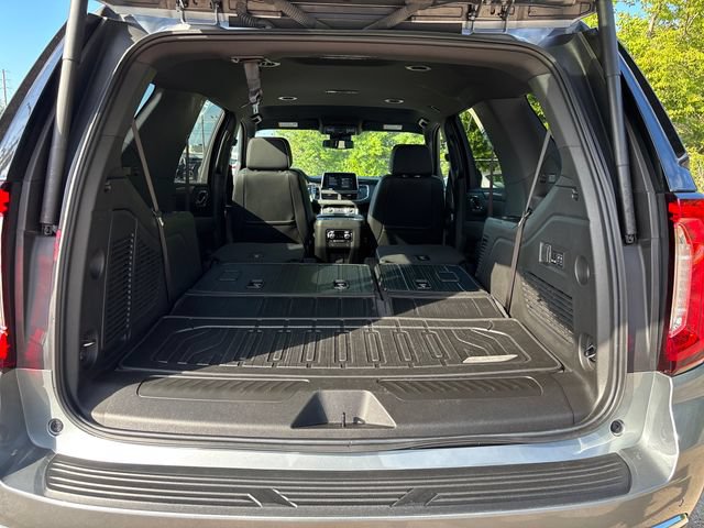 Used 2024 GMC Yukon SLT w/ SLT Luxury Package AWD/4WD image 14