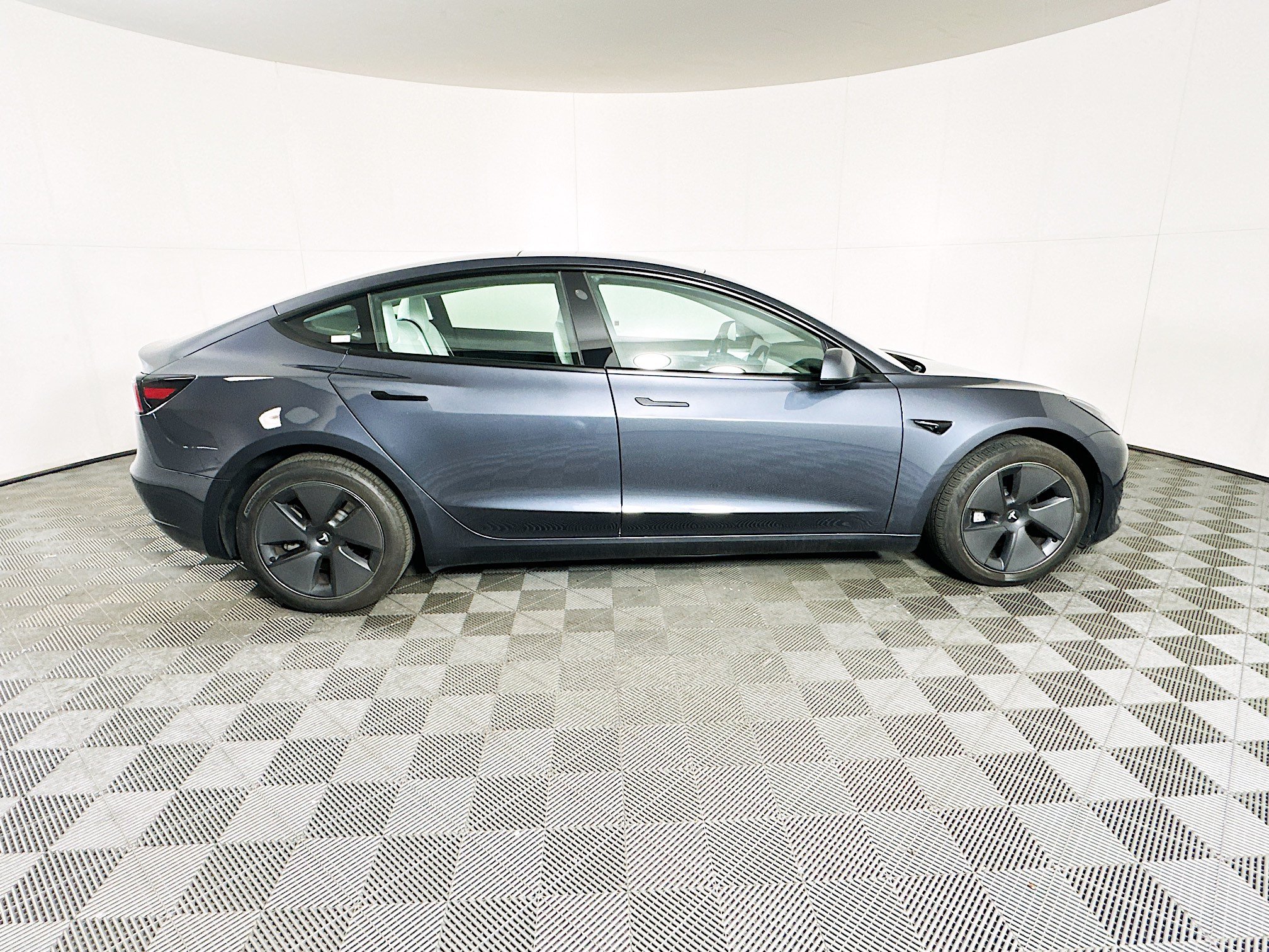 Used 2023 Tesla Model 3 Standard Range RWD image 10