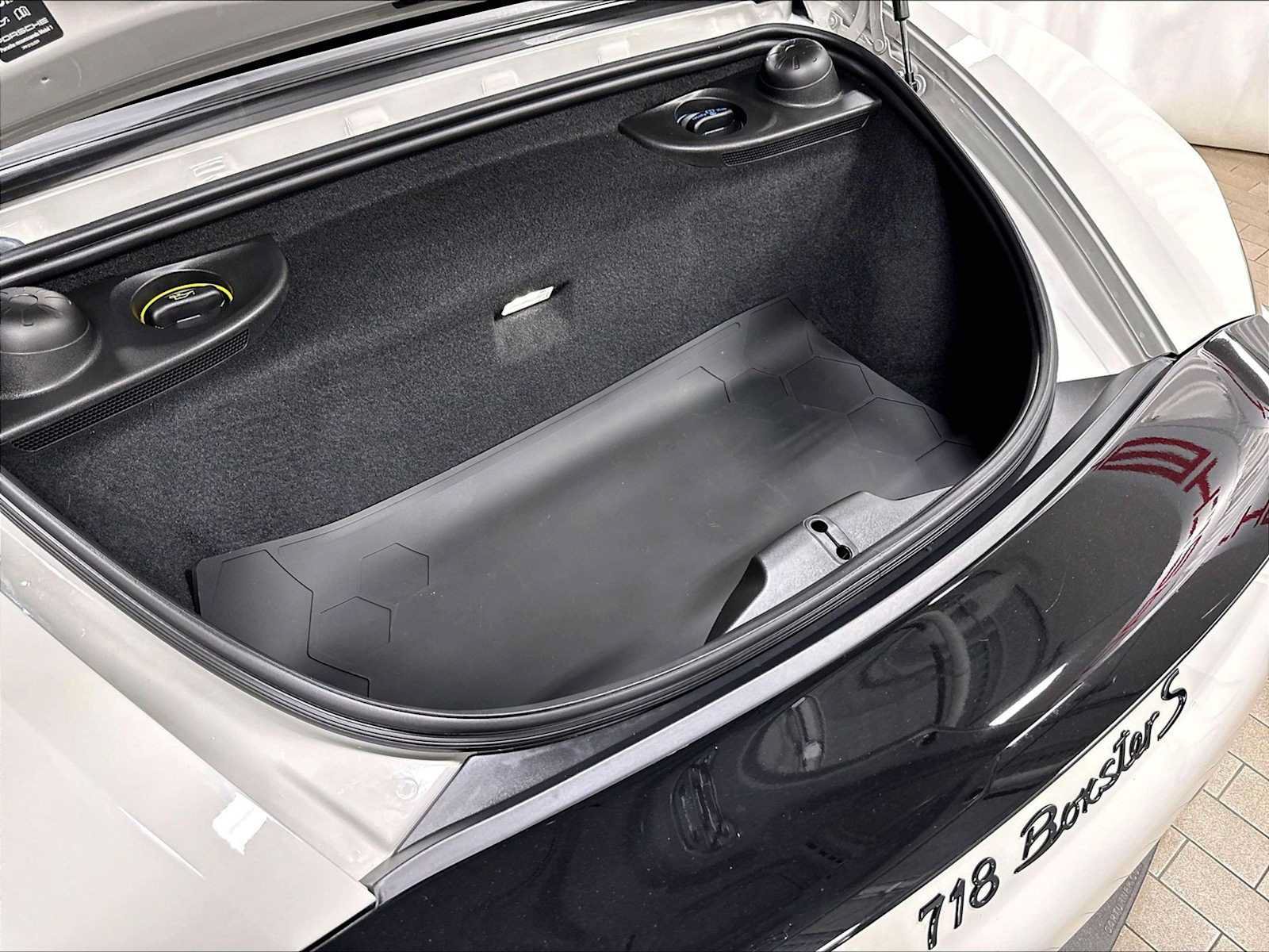 Used 2025 Porsche 718 Boxster S RWD image 34