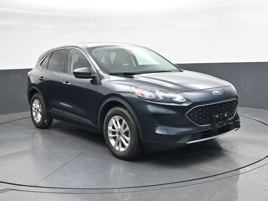 Used 2022 Ford Escape SE w/ Cold Weather Package image 1