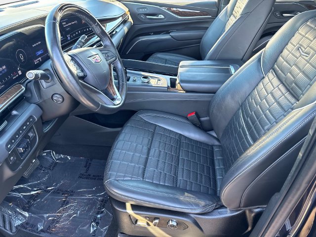 Certified 2022 Cadillac Escalade Sport Platinum w/ Heavy-Duty Trailer Package AWD/4WD image 20