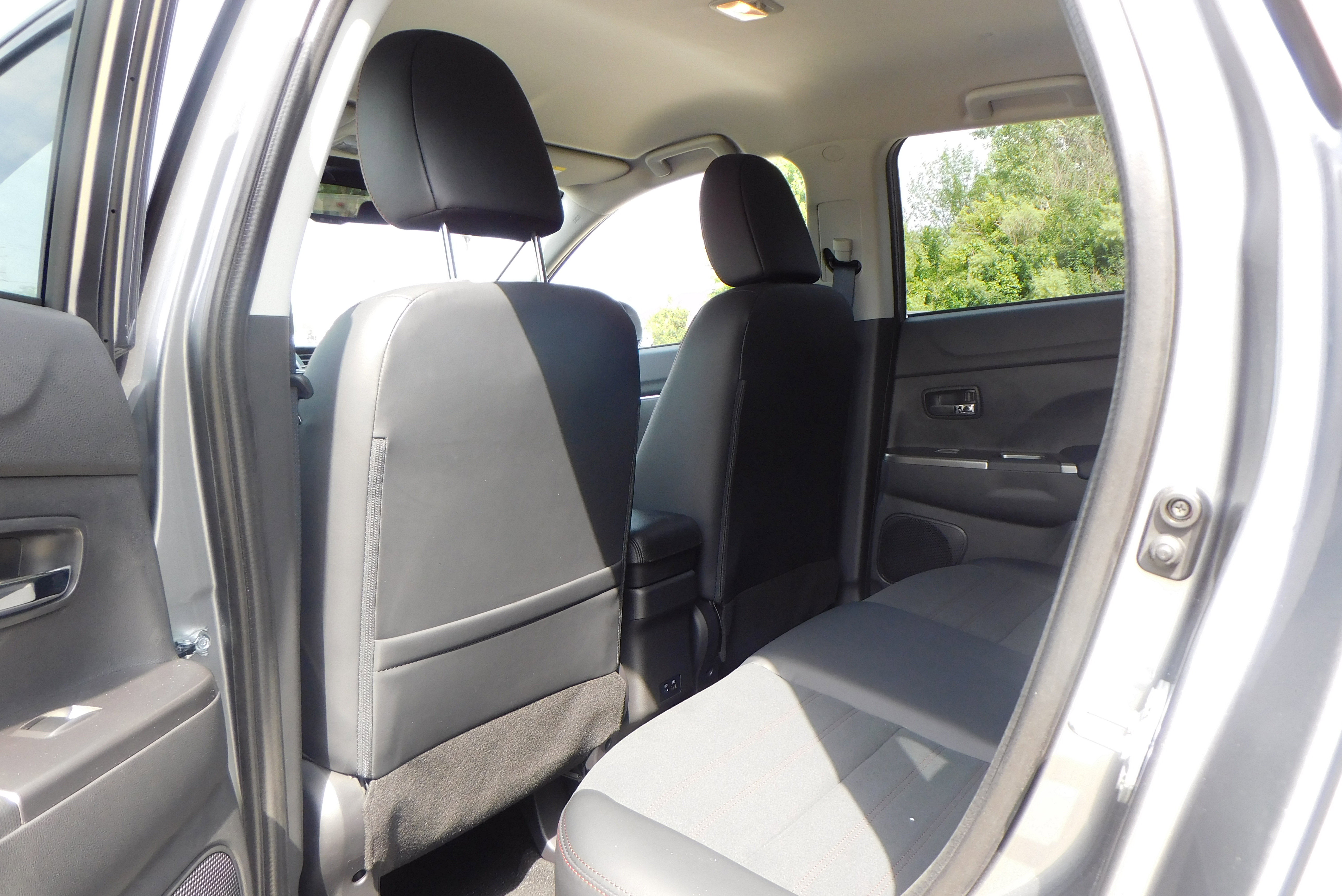 New 2025 Mitsubishi Outlander Sport SE image 36