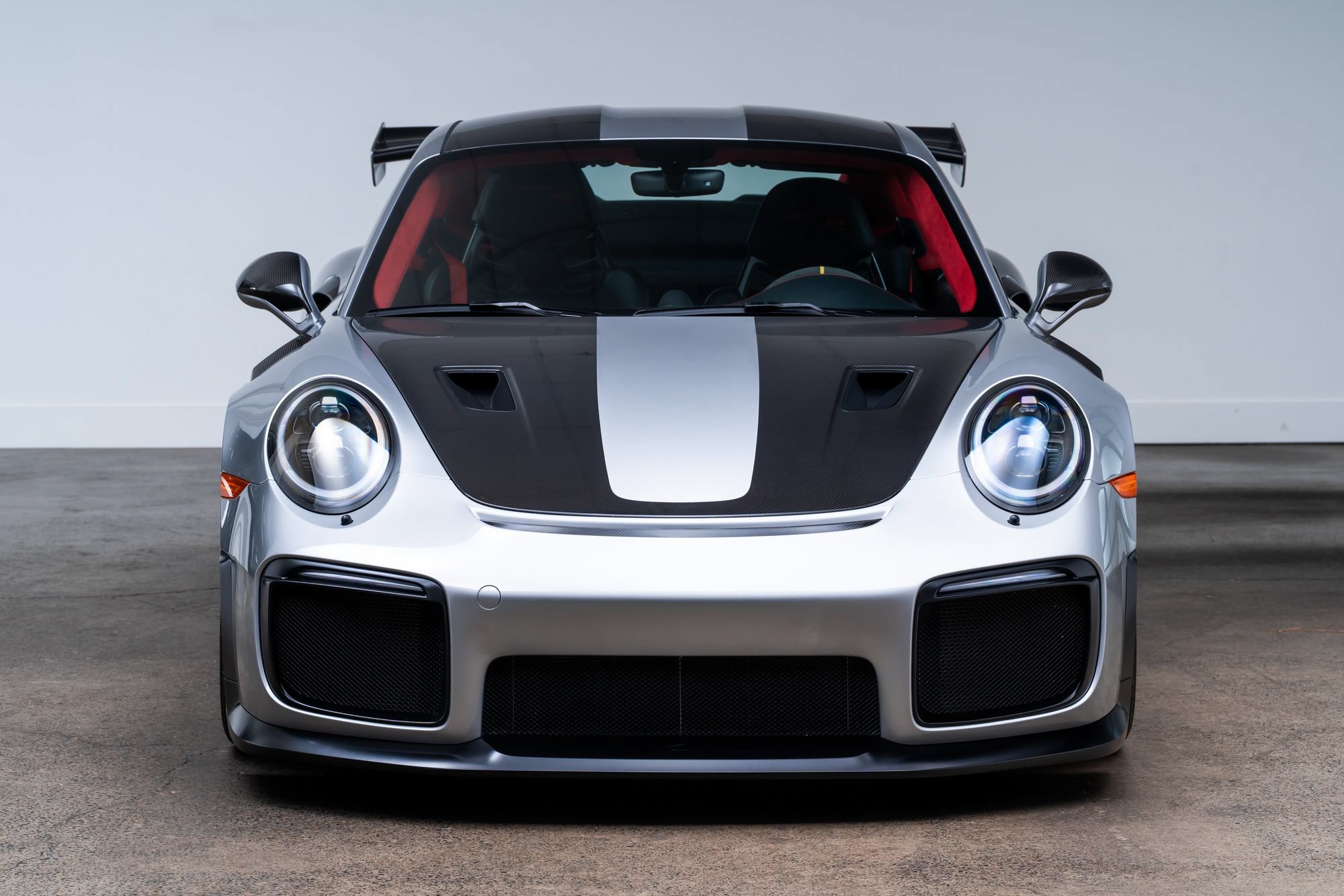 Used 2018 Porsche 911 GT2 RS w/ Weissach Package RWD image 2