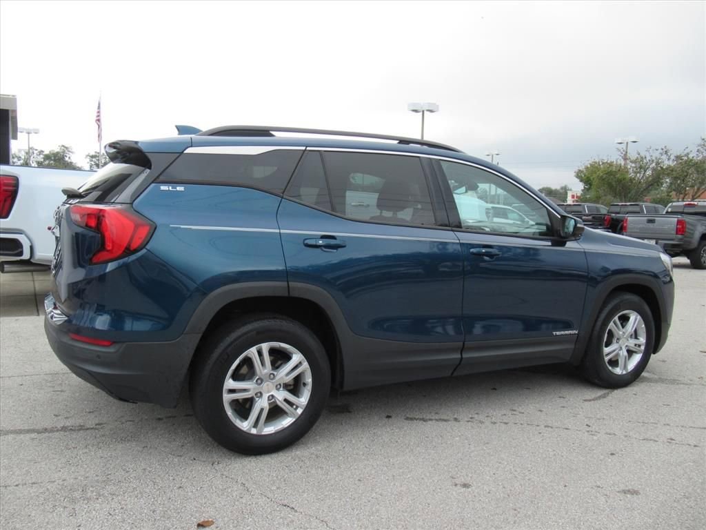Used 2020 GMC Terrain SLE w/ Driver Convenience Package image 6