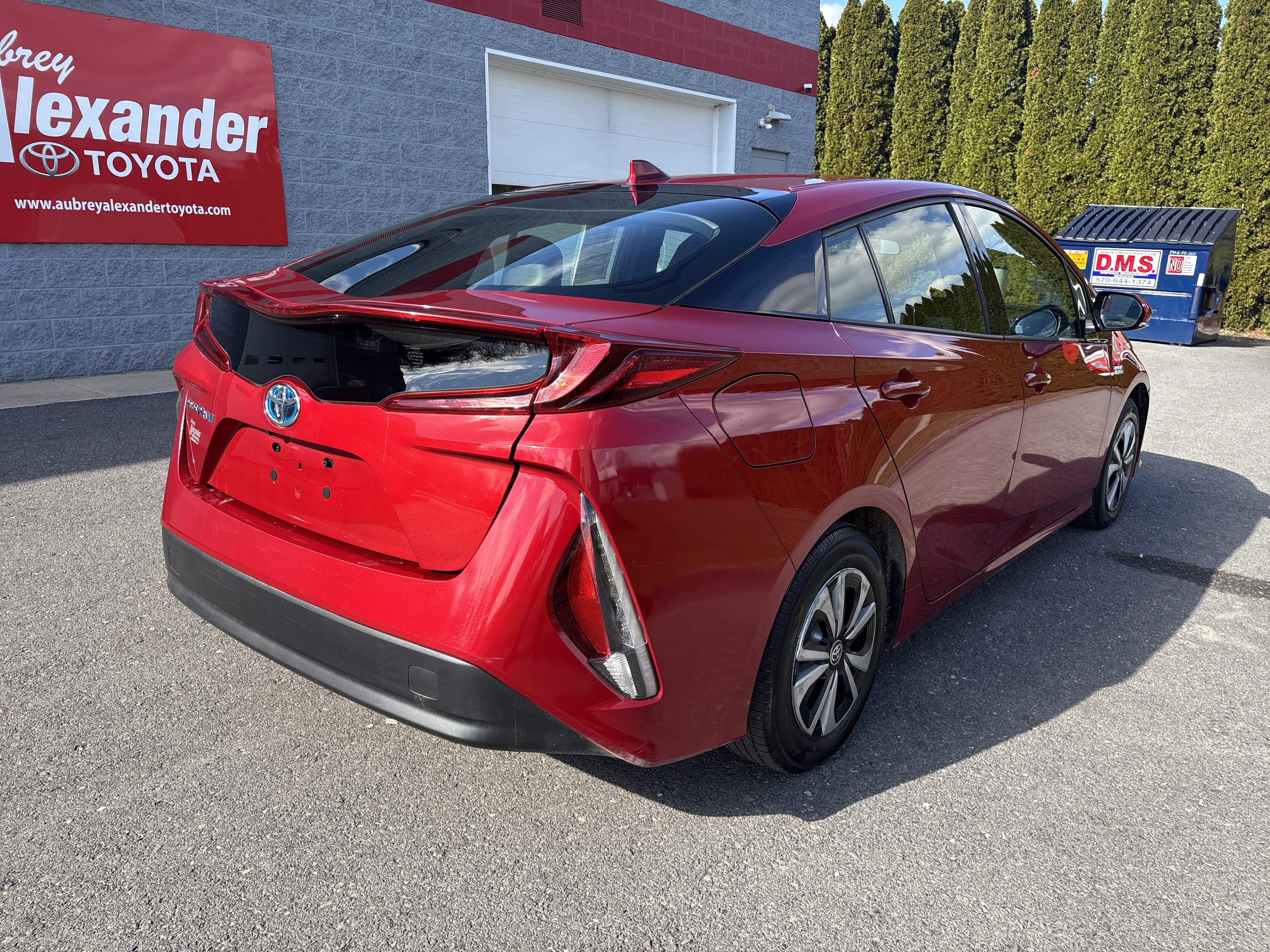 Used 2018 Toyota Prius Prime Premium image 3