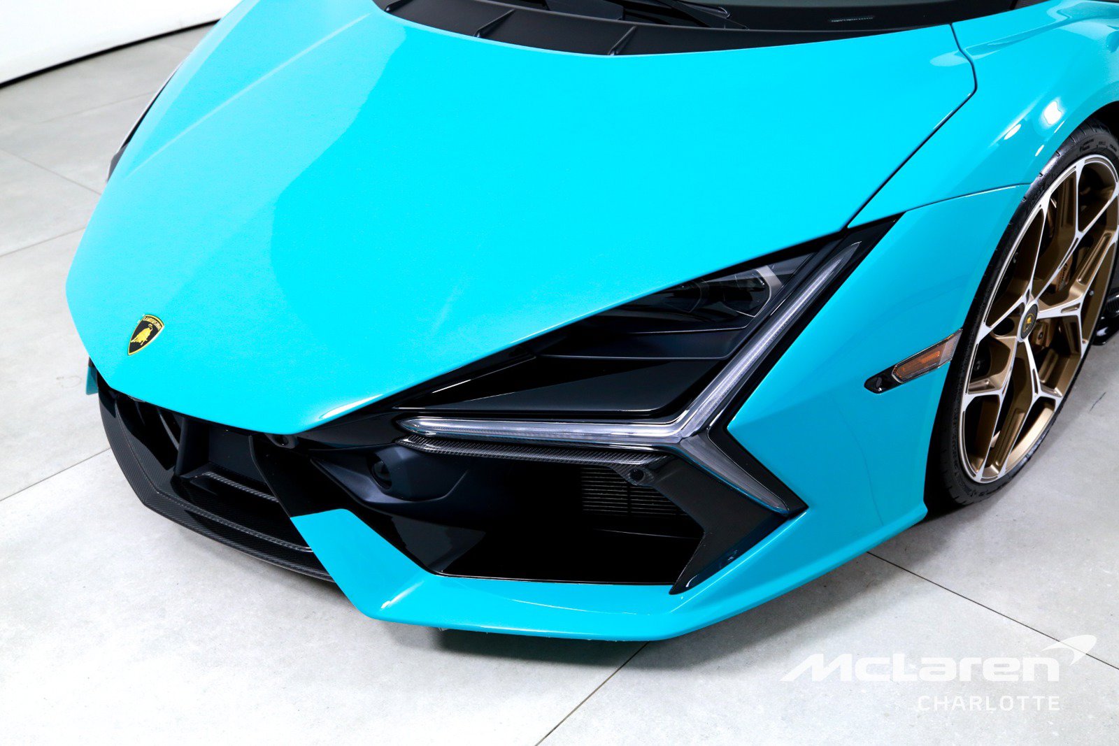 Used 2025 Lamborghini Revuelto AWD/4WD image 32