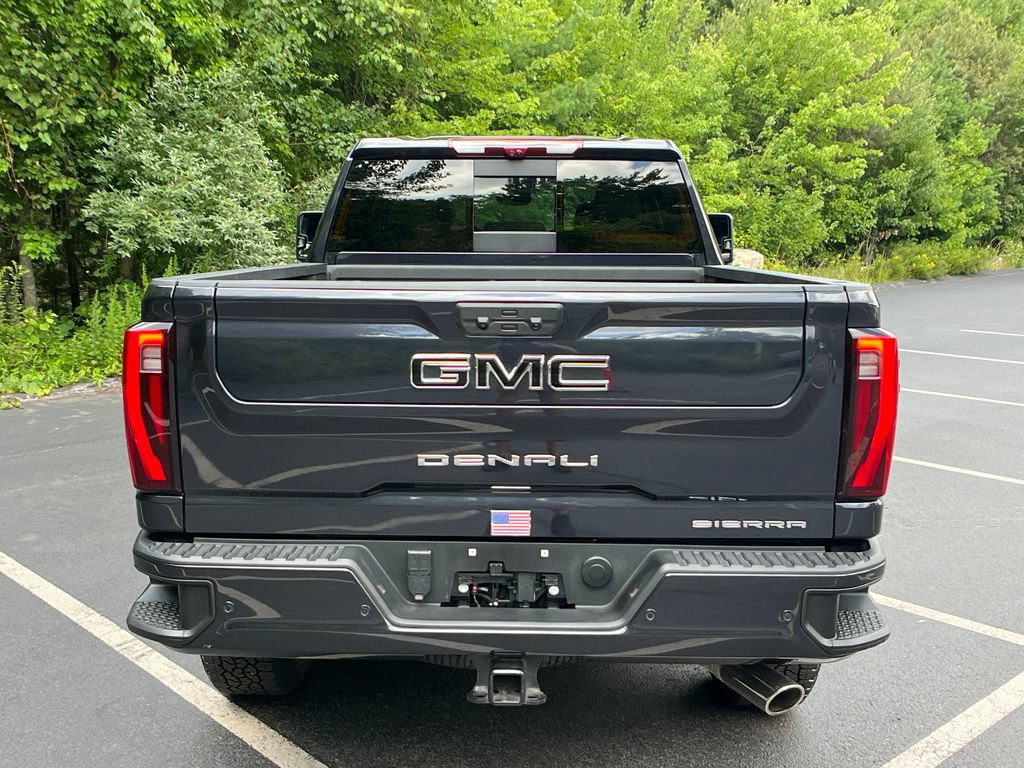 Used 2024 GMC Sierra 2500 Denali w/ Denali Reserve Package AWD/4WD image 4