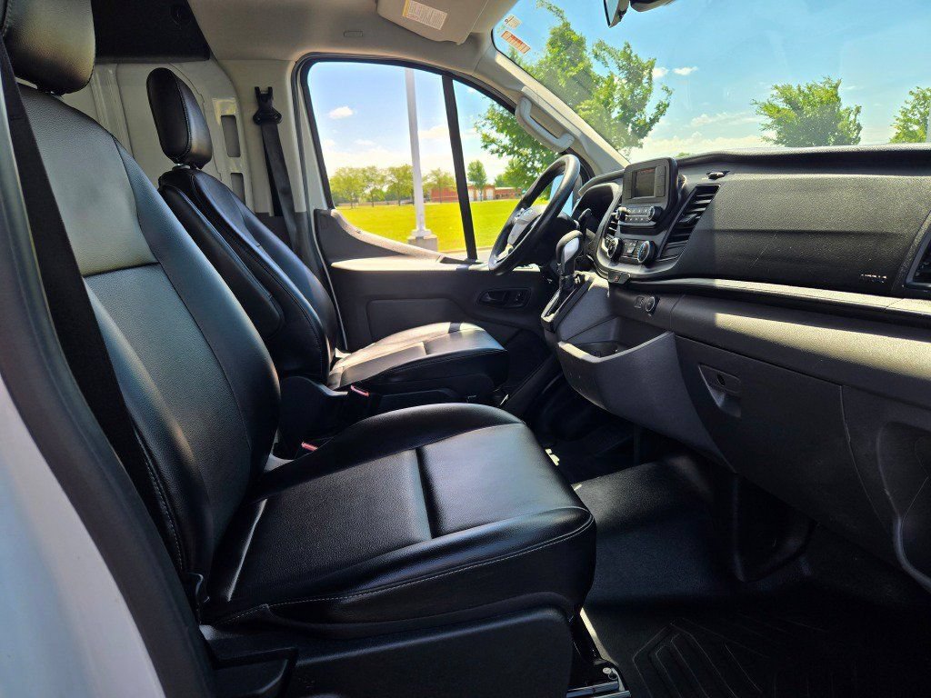 Used 2020 Ford Transit 250 Low Roof RWD image 6