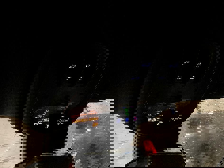 New 2026 Chevrolet Trax RS w/ Sunroof Package image 32