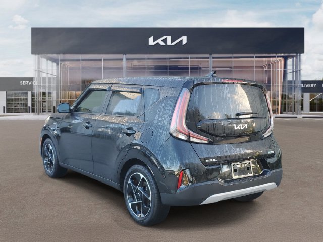 Certified 2023 Kia Soul EX FWD image 4