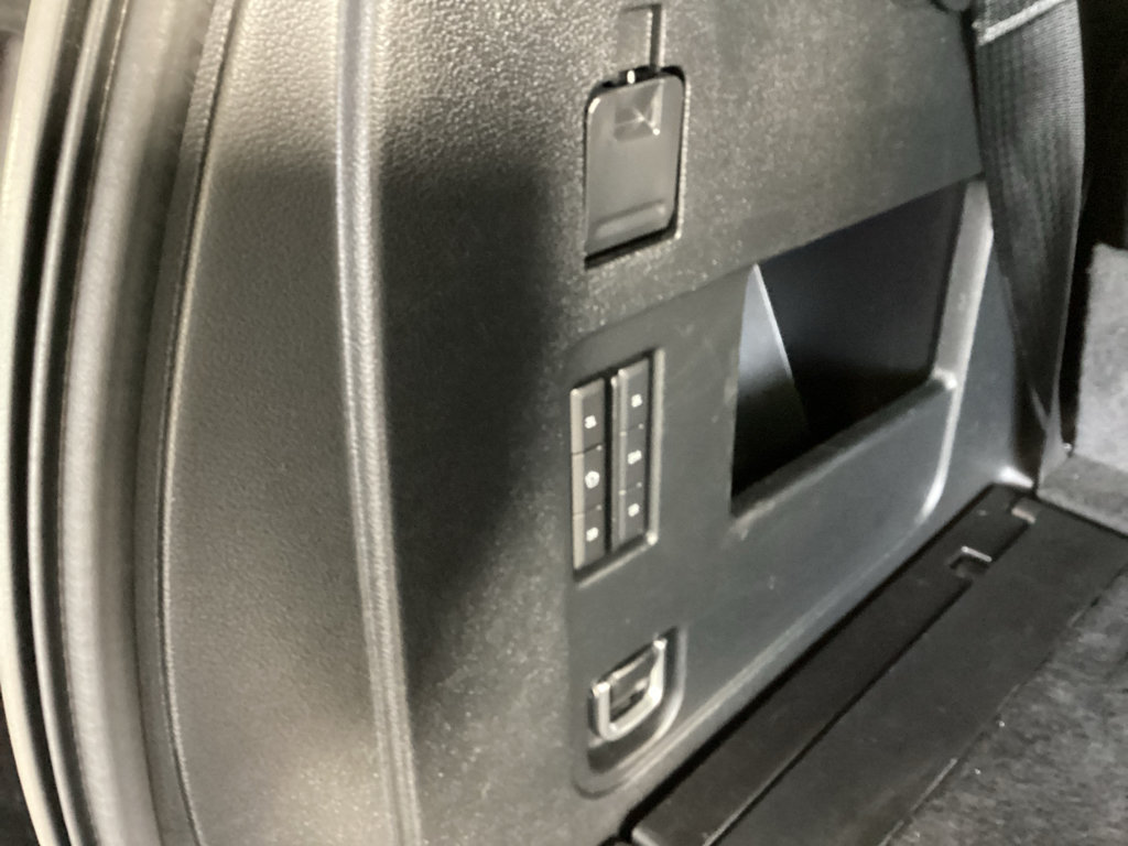 Used 2019 Lincoln Navigator Reserve w/ Cargo Package AWD/4WD image 35