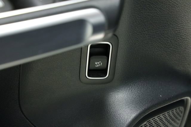 Used 2024 Mercedes-Benz GLB 250 4MATIC image 33