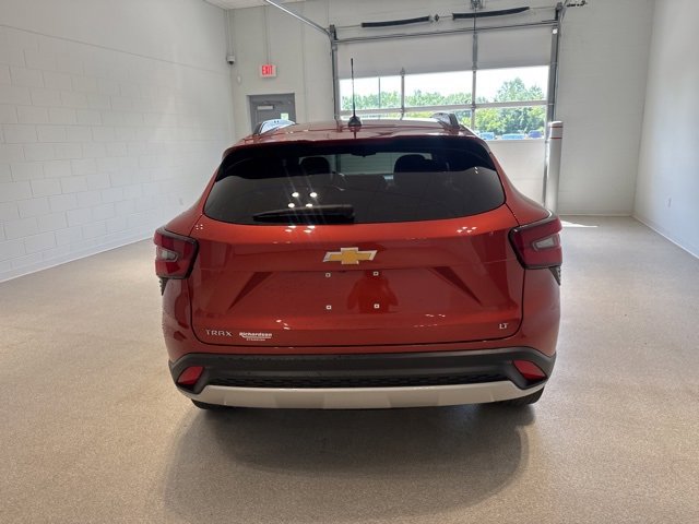 Certified 2024 Chevrolet Trax LT w/ LT Convenience Package image 5
