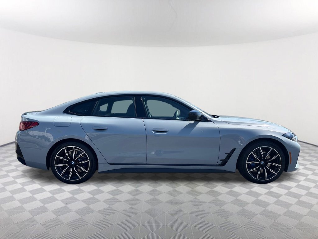 New 2026 BMW M440i w/ Premium Package RWD image 3