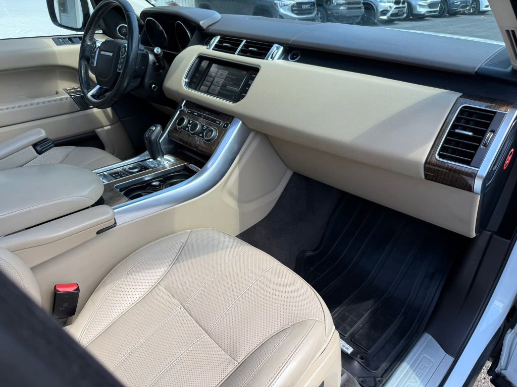 Used 2014 Land Rover Range Rover Sport HSE image 19