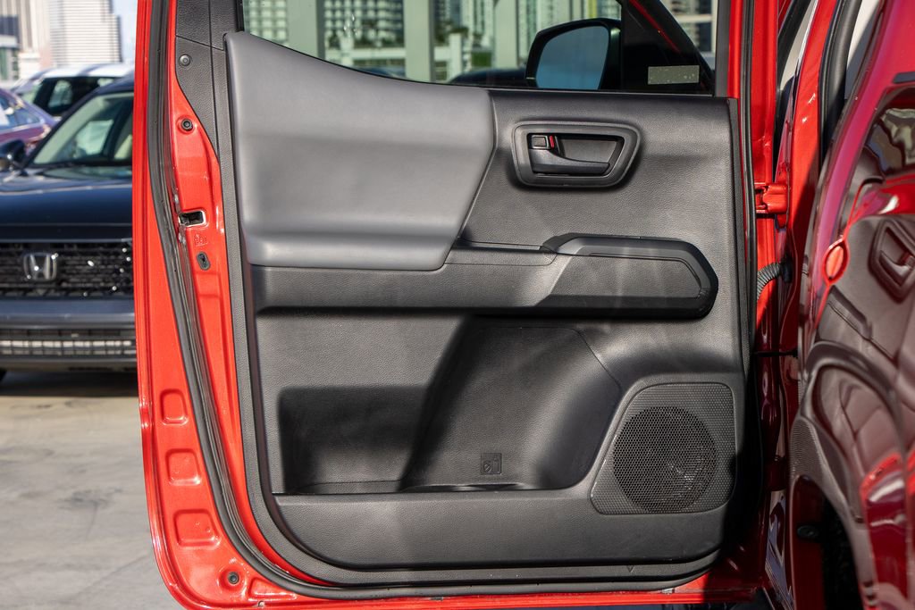 Used 2021 Toyota Tacoma SR w/ SR Convenience Package image 12