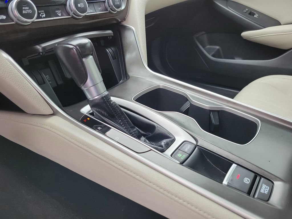 Used 2018 Honda Accord Touring image 31