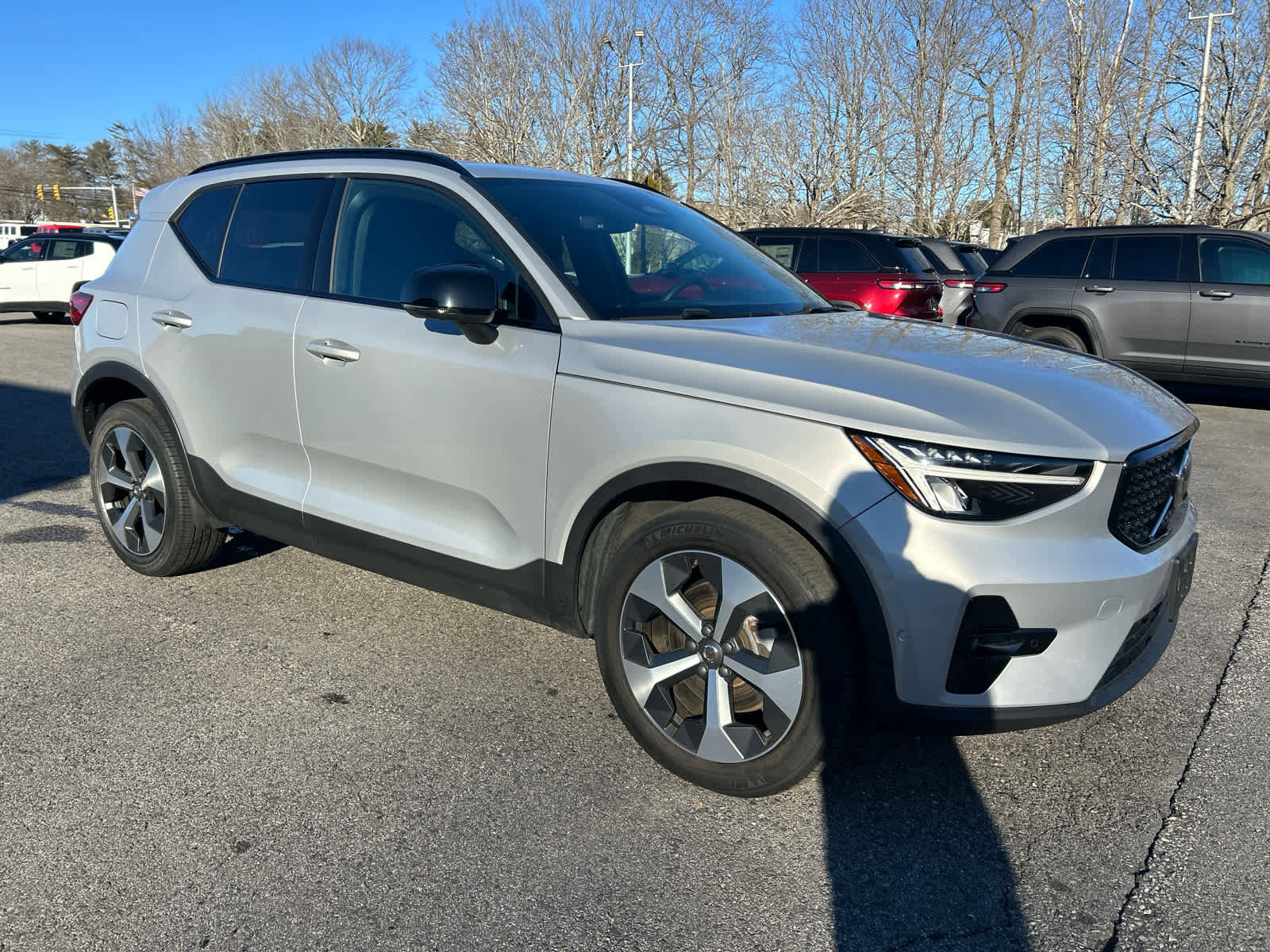 Used 2023 Volvo XC40 B5 Plus w/ Driver Assist Package image 2
