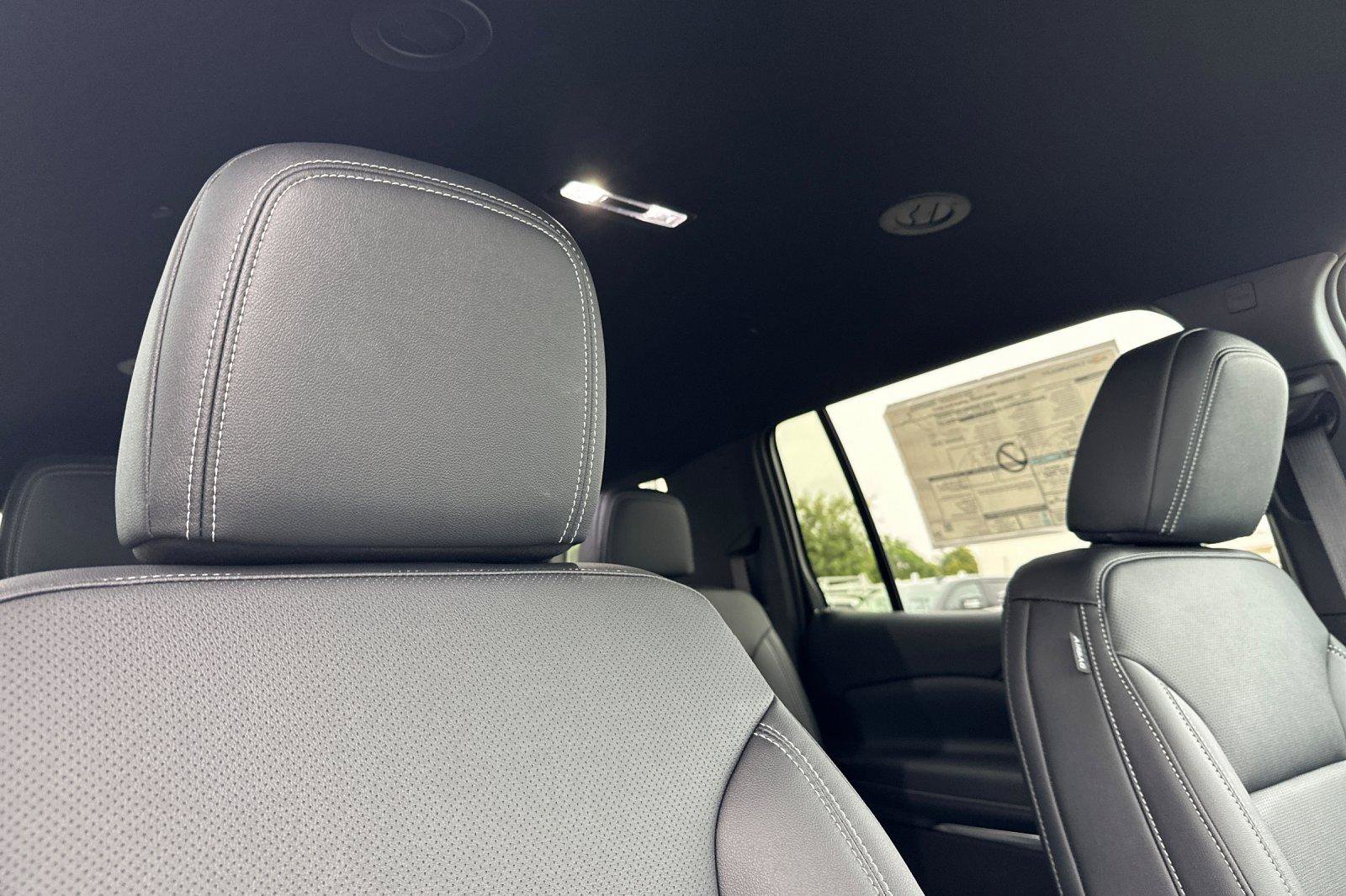New 2026 Chevrolet Traverse LT w/ Enhanced Driving Package image 23