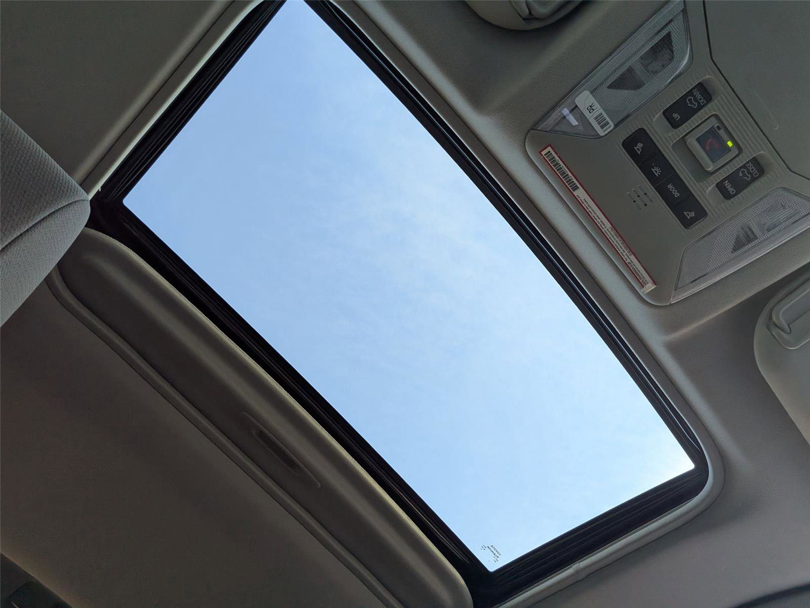 Used 2021 Toyota RAV4 XLE image 23