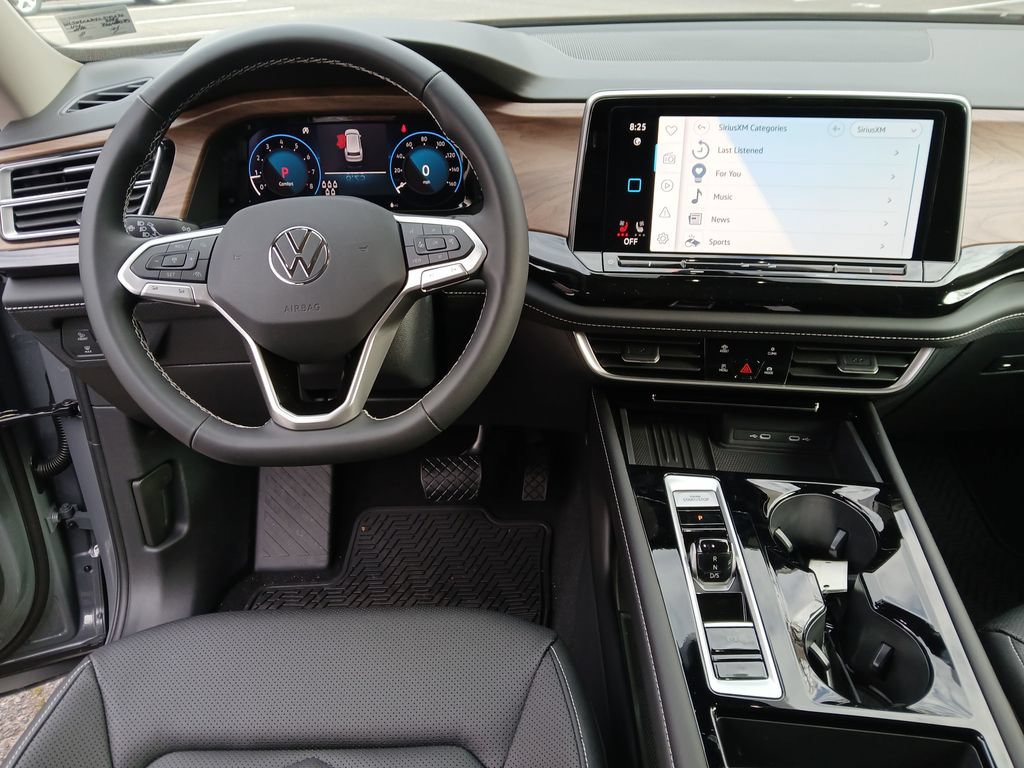 New 2026 Volkswagen Atlas SE FWD image 13