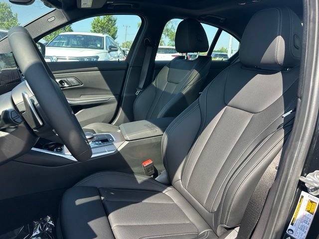 New 2026 BMW 330i xDrive Sedan w/ M Sport Package AWD/4WD image 4