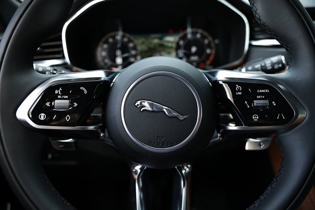 New 2026 Jaguar F-PACE R-Dynamic S image 37