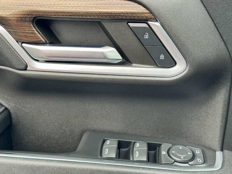 Used 2023 Chevrolet Silverado 1500 RST w/ Z71 Off-Road Package image 23