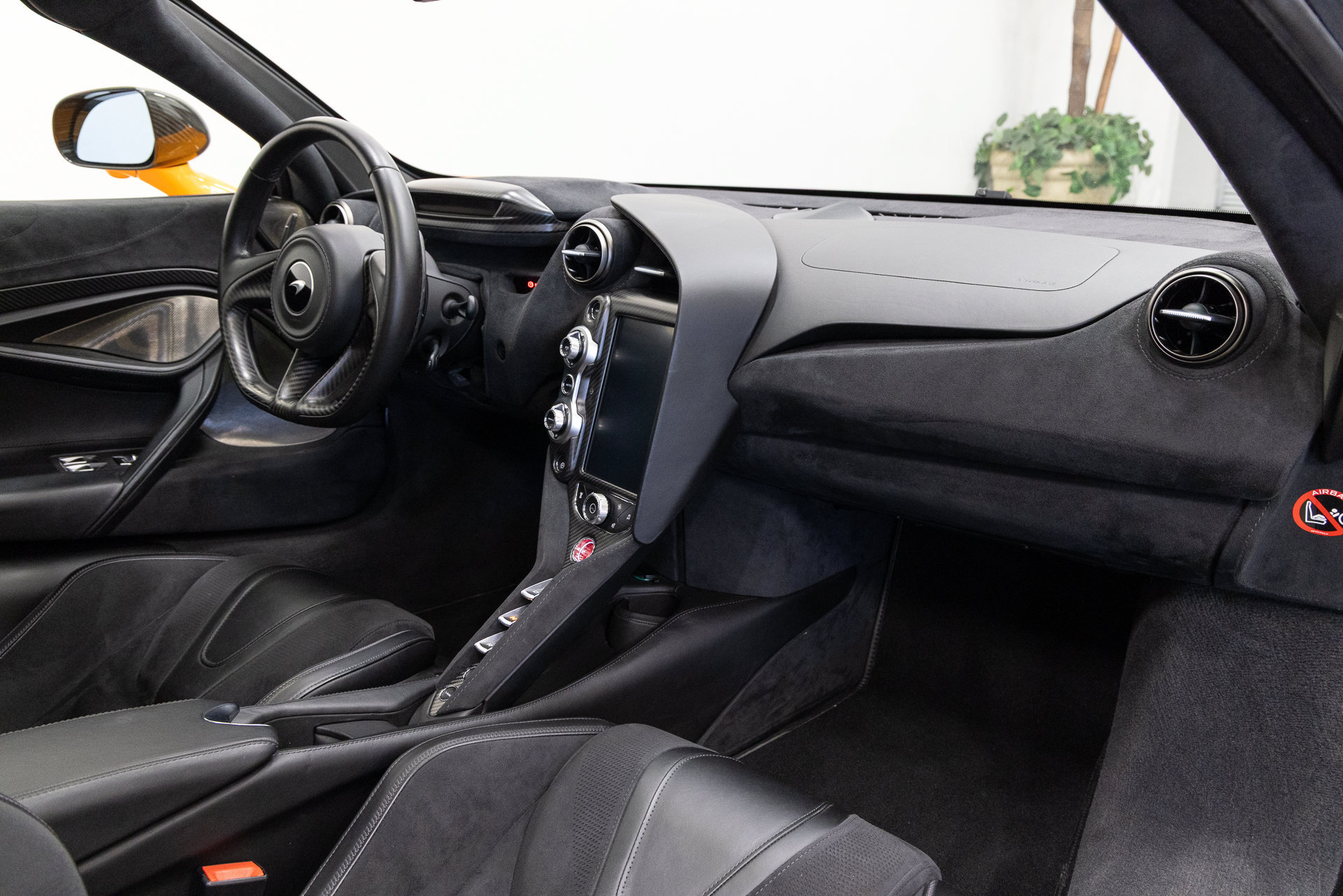 Used 2019 McLaren 720S Performance RWD image 12