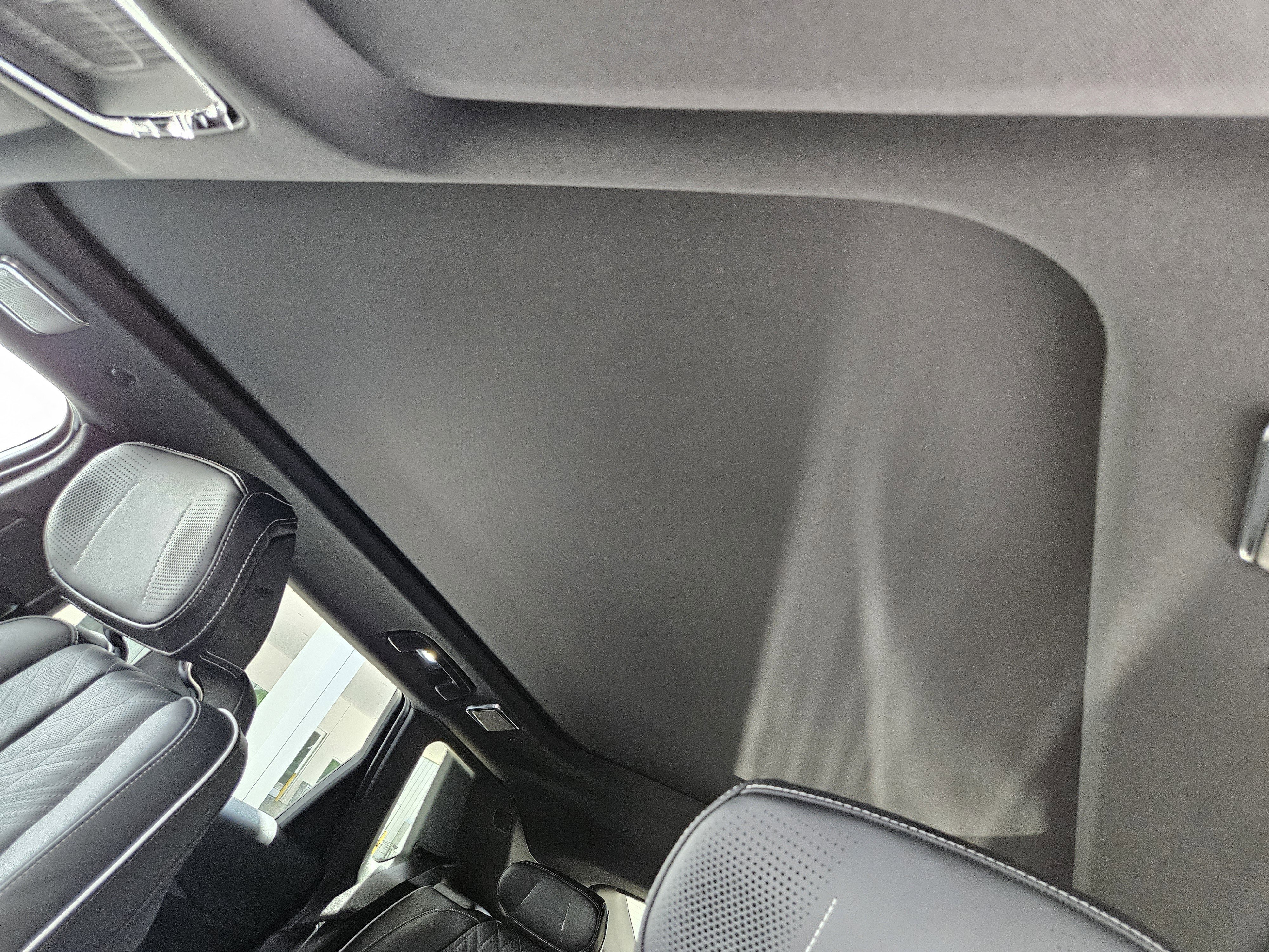 New 2026 Cadillac Lyriq V w/ Exterior Carbon Fiber Package image 24