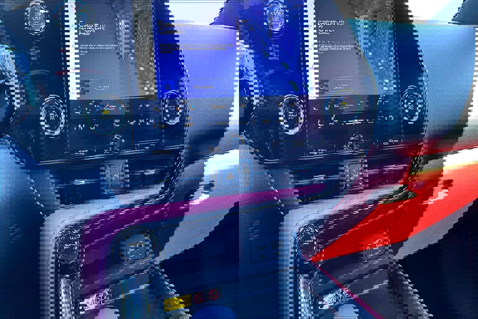 Used 2025 Lexus NX 250 FWD w/ Accessory Package (Z1) image 35