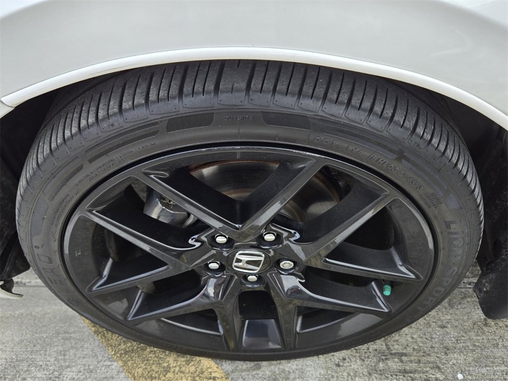 Used 2023 Honda Civic Sport image 7