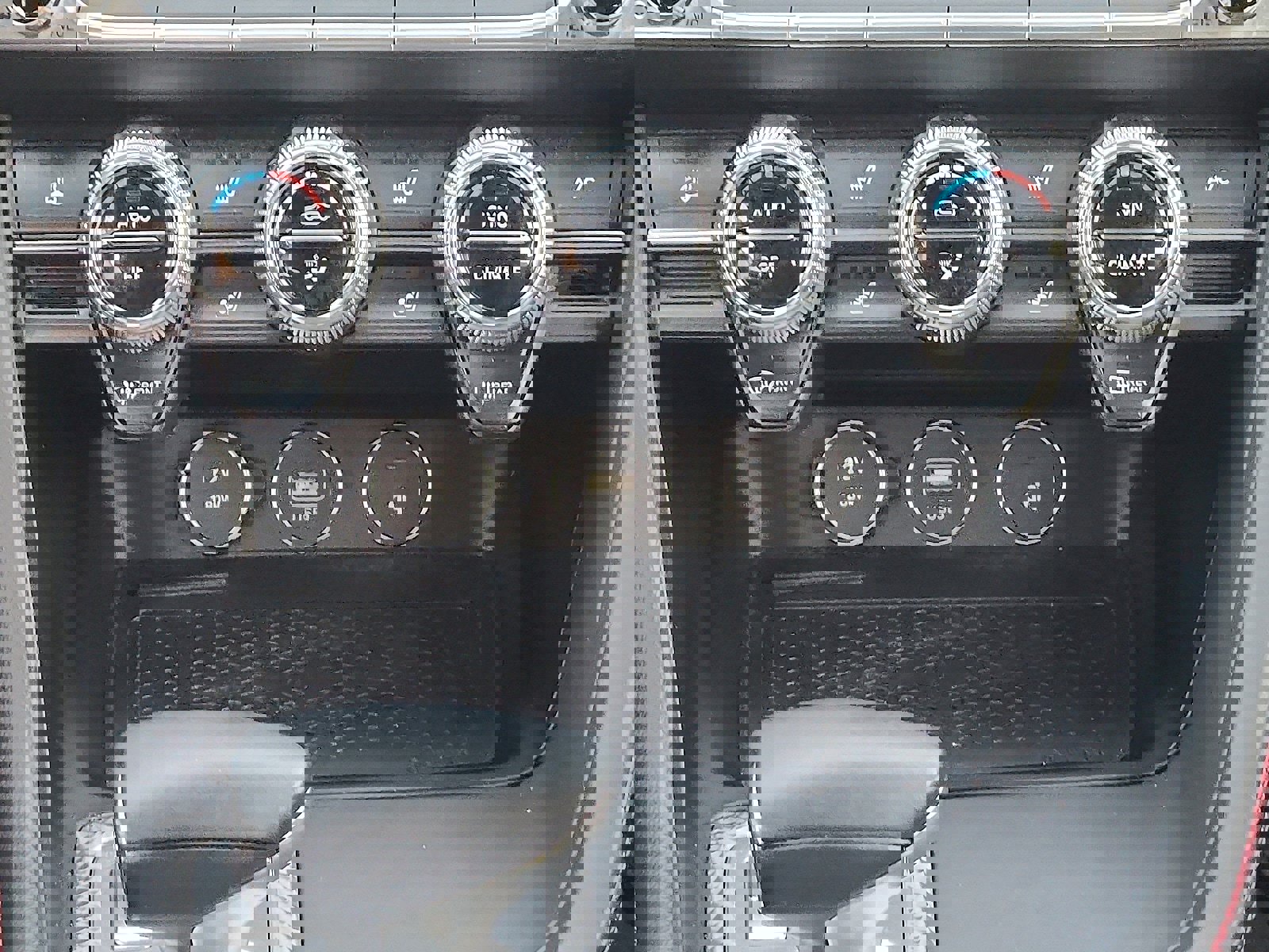 Used 2023 Genesis G70 2.0T w/ Sport Prestige Package image 19