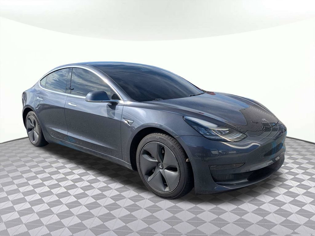 Used 2020 Tesla Model 3 Standard Range Plus RWD image 1