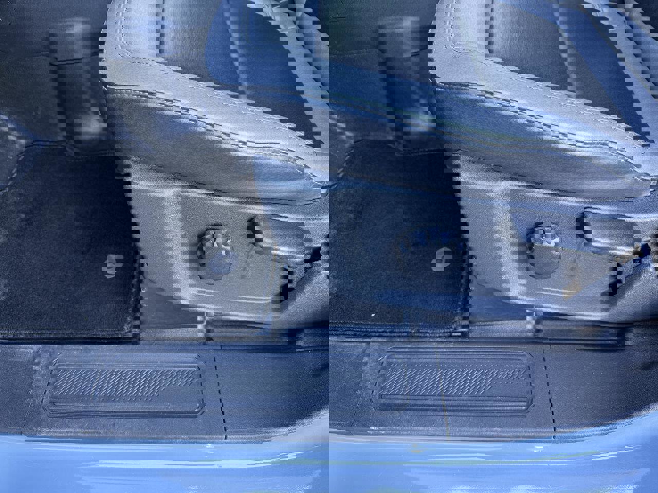 Used 2024 Ford Bronco Black Diamond image 13