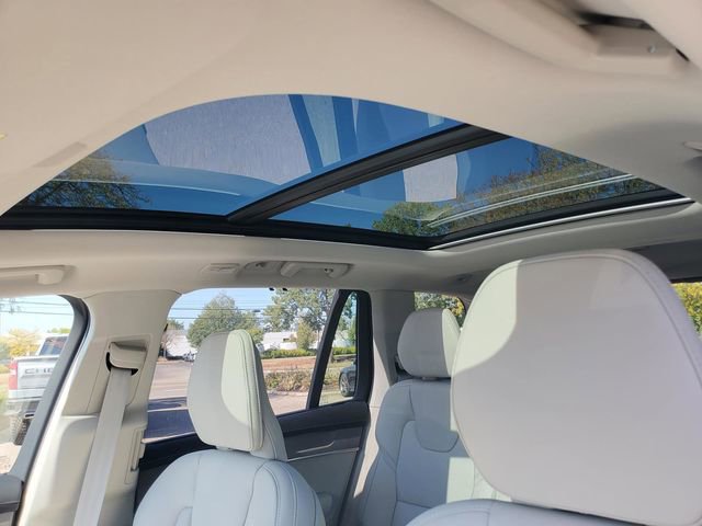 New 2026 Volvo XC90 B6 Ultra w/ Protection Package image 14