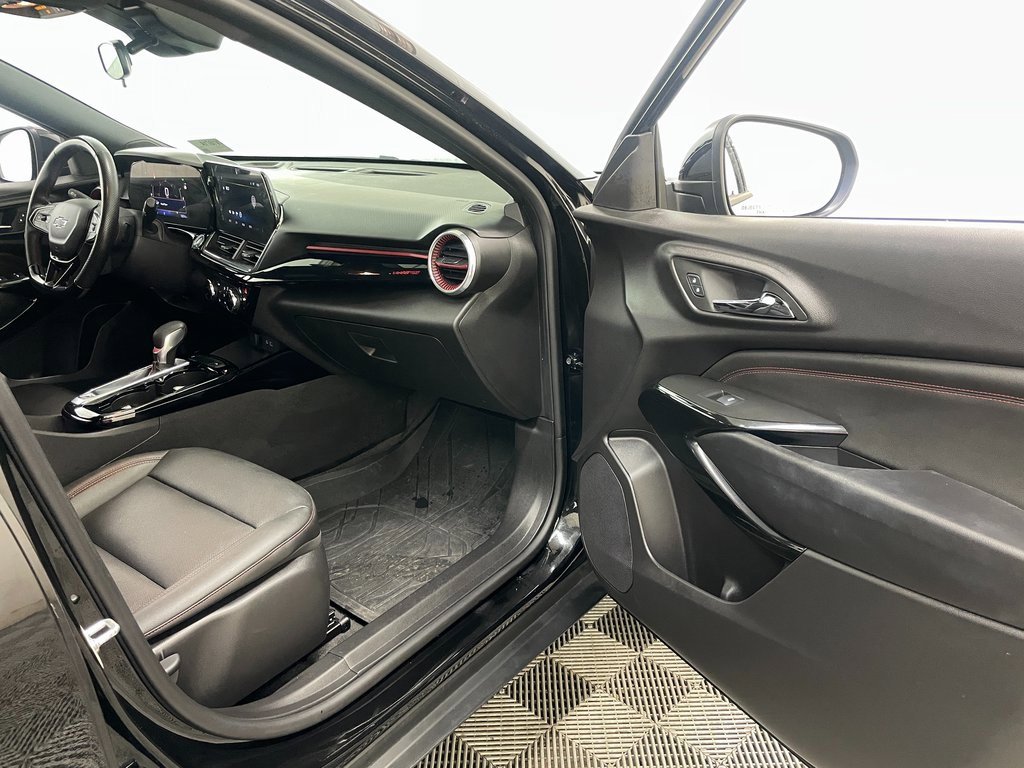 Certified 2025 Chevrolet Trax RS w/ Driver Confidence Package image 35