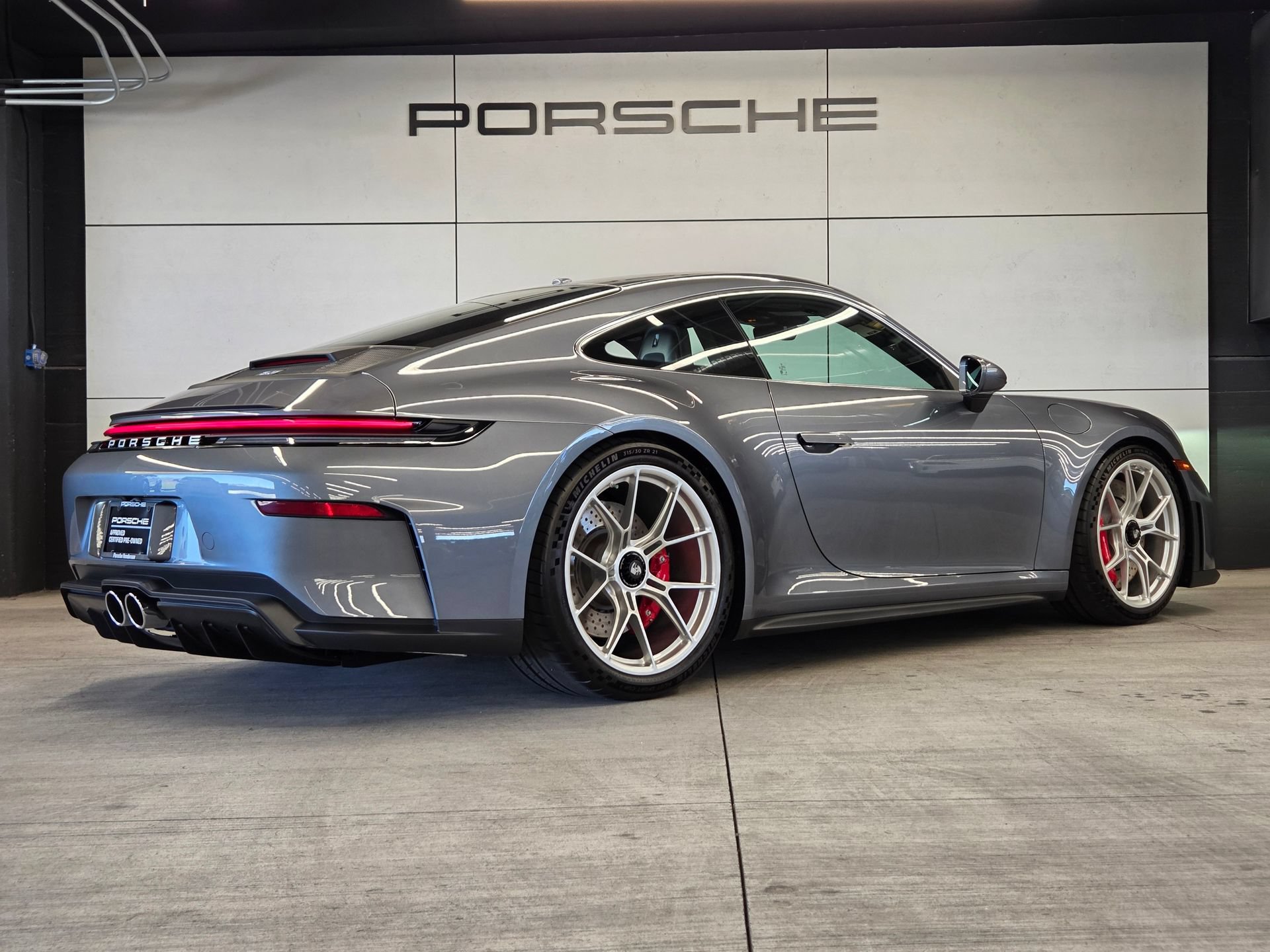 Certified 2026 Porsche 911 GT3 RWD image 4