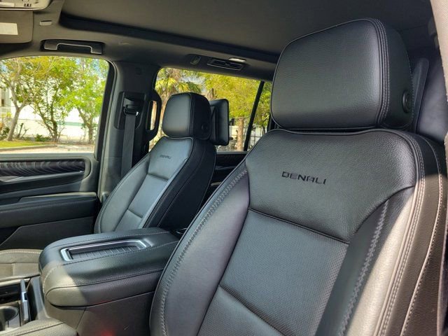 Used 2021 GMC Yukon XL Denali image 22