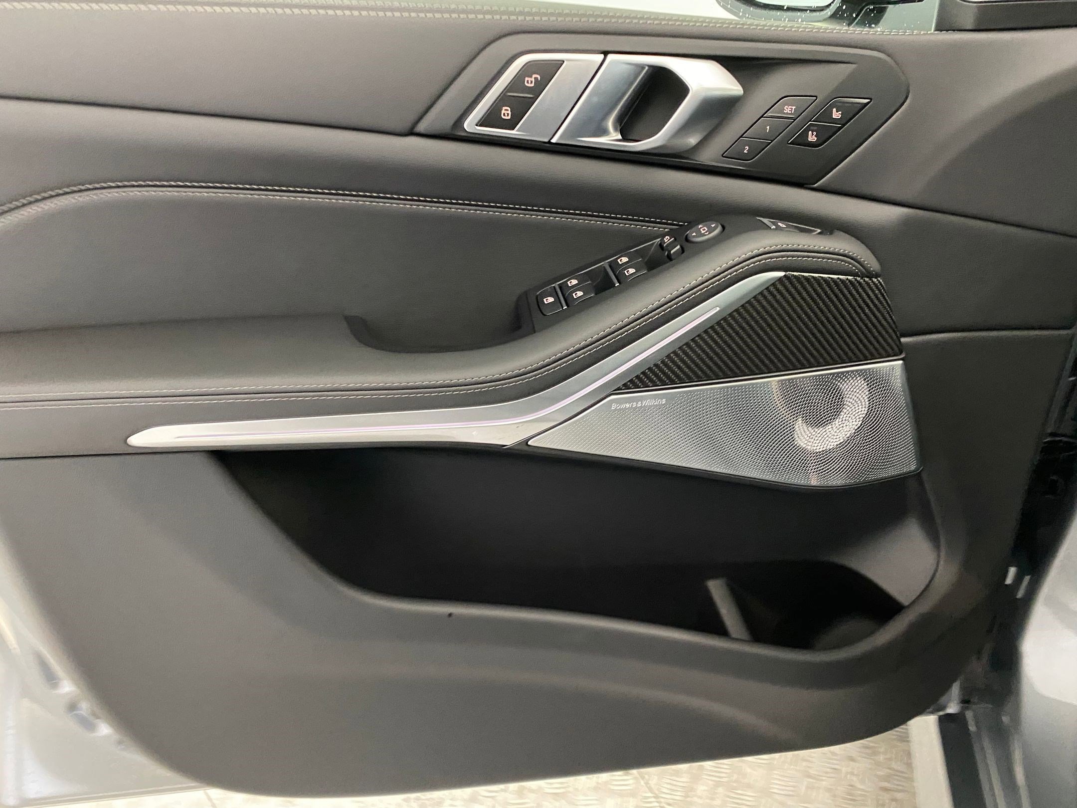 New 2026 BMW X5 M60i w/ Executive Package image 11