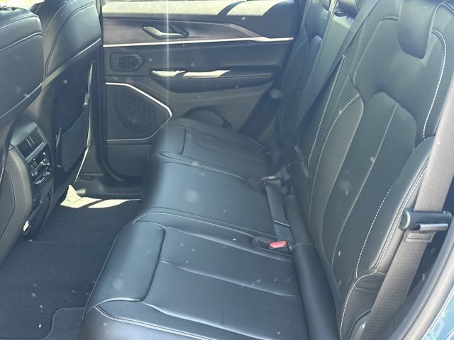 New 2026 Jeep Grand Cherokee Limited w/ Limited Altitude Package RWD image 21