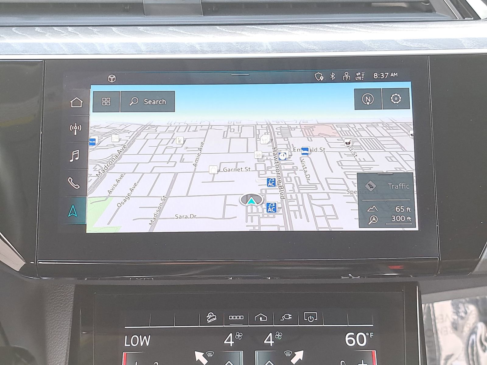 Used 2024 Audi Q8 e-tron Premium Plus w/ Premium Plus Package image 27