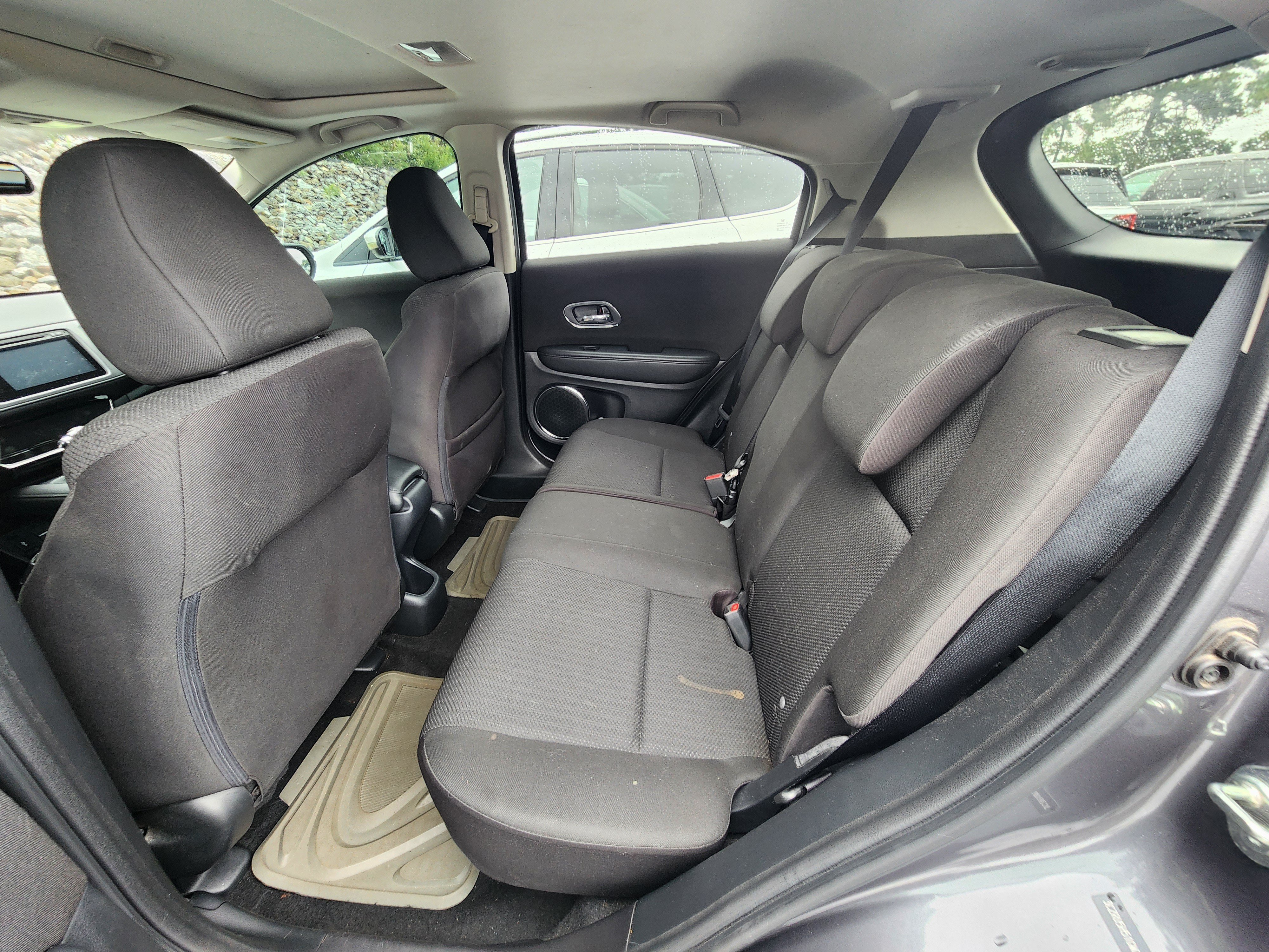Used 2016 Honda HR-V EX image 10
