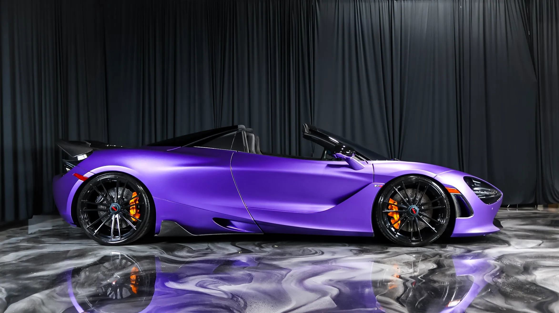 Used 2020 McLaren 720S Spider RWD image 2