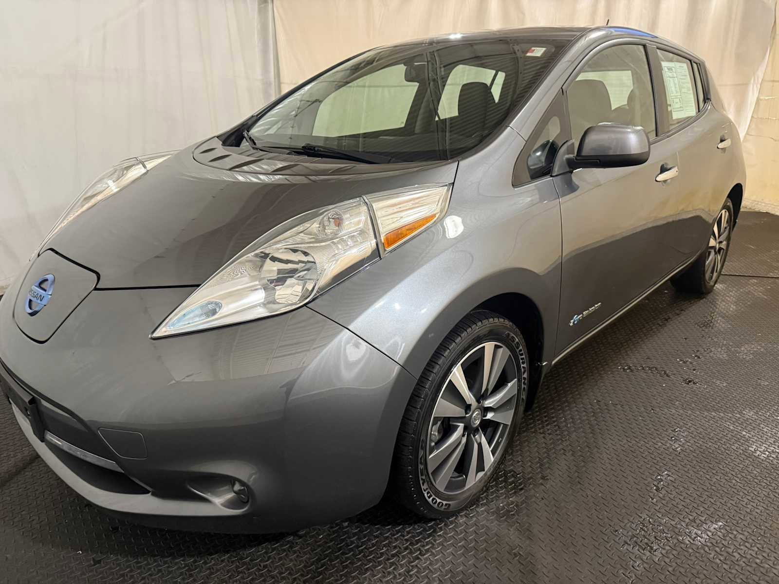 Used 2016 Nissan Leaf SV image 6