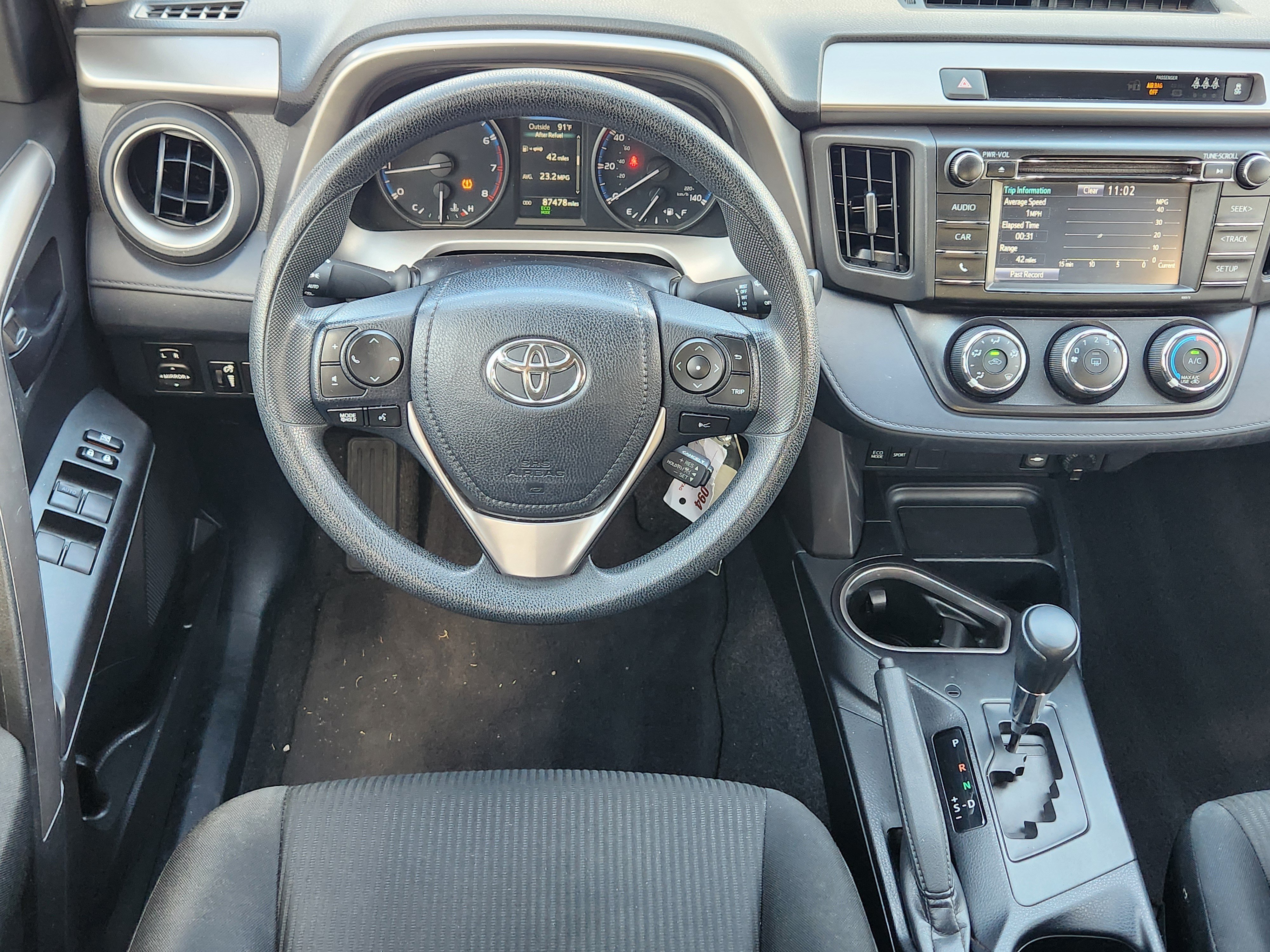 Used 2017 Toyota RAV4 LE FWD image 21