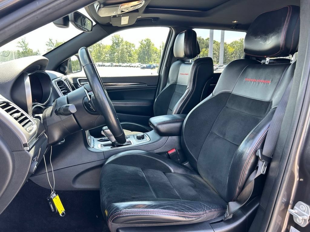 Used 2017 Jeep Grand Cherokee Trailhawk AWD/4WD image 11