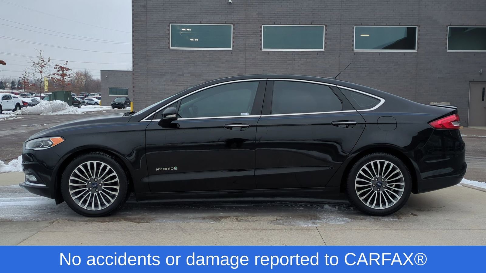 Used 2018 Ford Fusion Titanium image 2